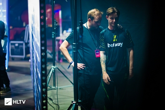 TES战队逆袭G2成功晋级S15四强